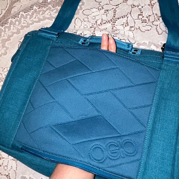 OGIO Crossbody Laptop Tablet Book Bag - Picture 8 of 15